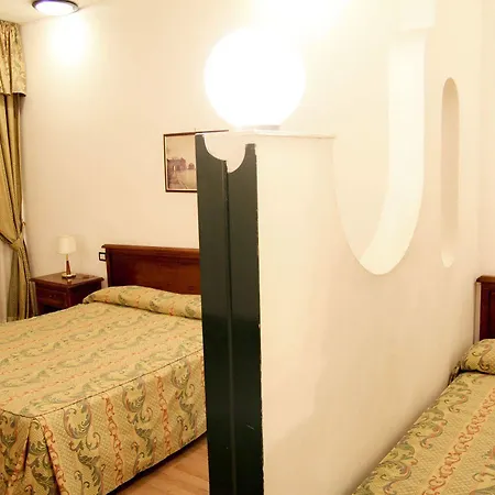 Отель Biancaneve 4*